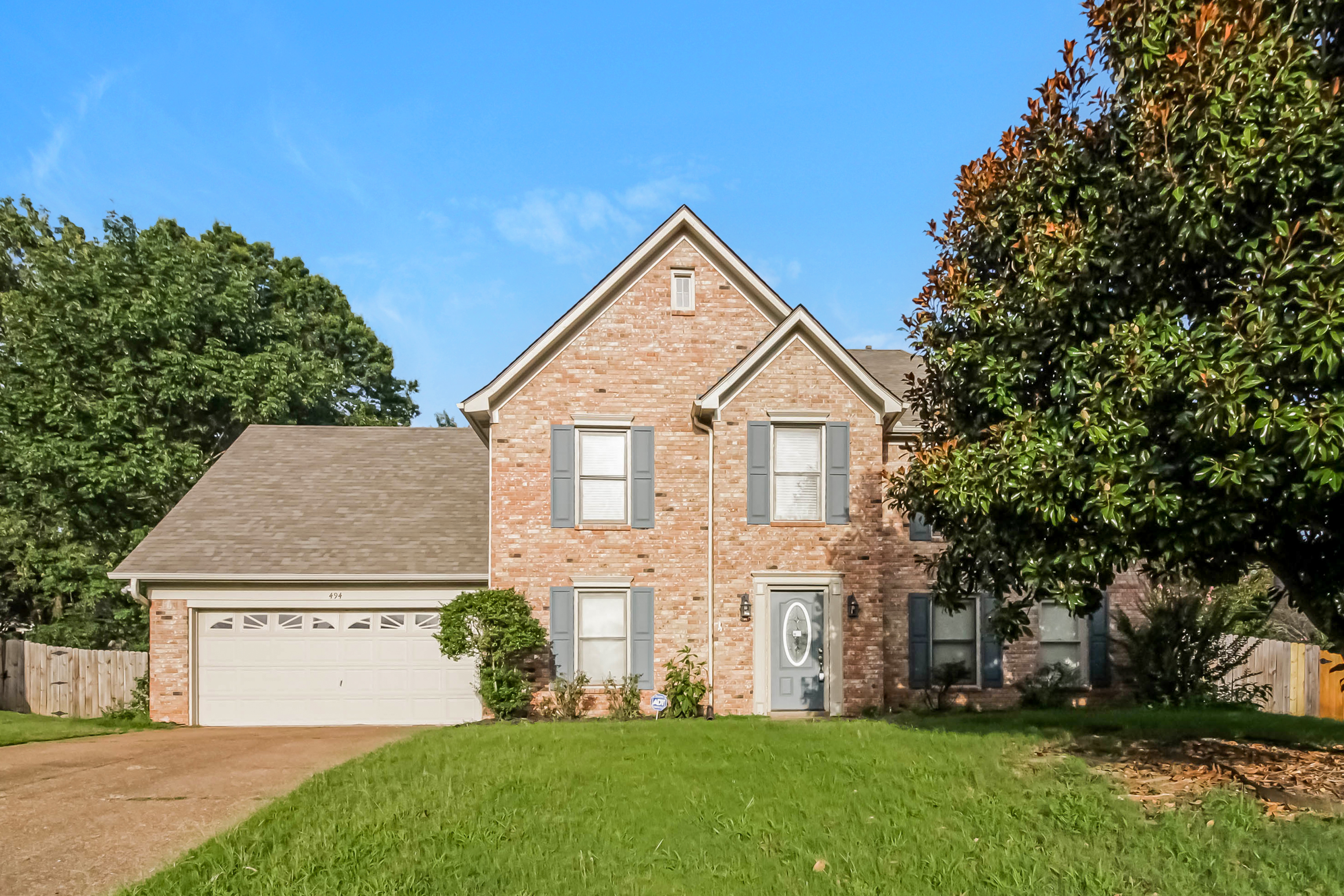 494 W SANGA CIR Cordova, TN 38018